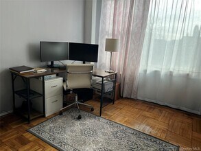 10 Lake St in White Plains, NY - Building Photo - Building Photo