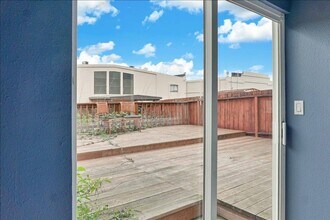 850 Brunswick St in San Francisco, CA - Building Photo - Building Photo