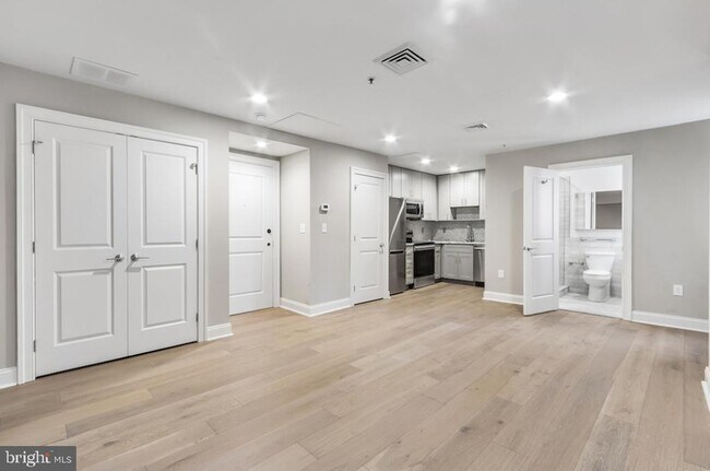 property at 222 W Rittenhouse Square