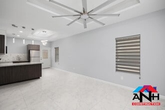 1025 N Blair Ave, Unit UNIT #3 in Edinburg, TX - Building Photo - Building Photo