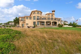 13 Seatuck Ln in Remsenburg, NY - Building Photo - Building Photo