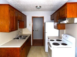 4609 SW J Ave in Lawton, OK - Building Photo - Building Photo