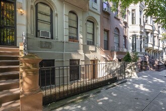 26 85th St in New York, NY - Building Photo - Building Photo