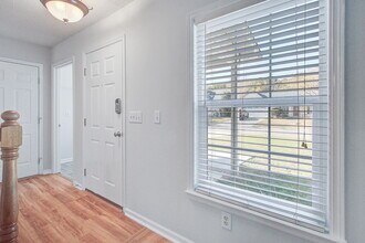 1547 Clark Sound Cir in Charleston, SC - Building Photo - Building Photo