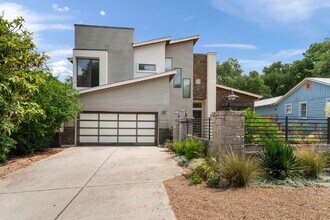 1102 W Monroe St in Austin, TX - Building Photo - Building Photo