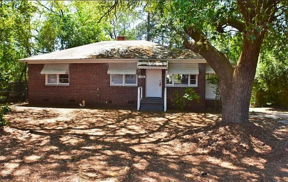 130 Duke Ave in Columbia, SC - Building Photo