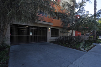 Vista Nueva Apartments in Los Angeles, CA - Building Photo - Building Photo