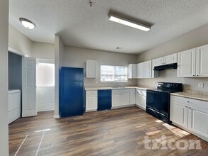 128 Hawkeye Ln NW in Conyers, GA - Foto de edificio - Building Photo