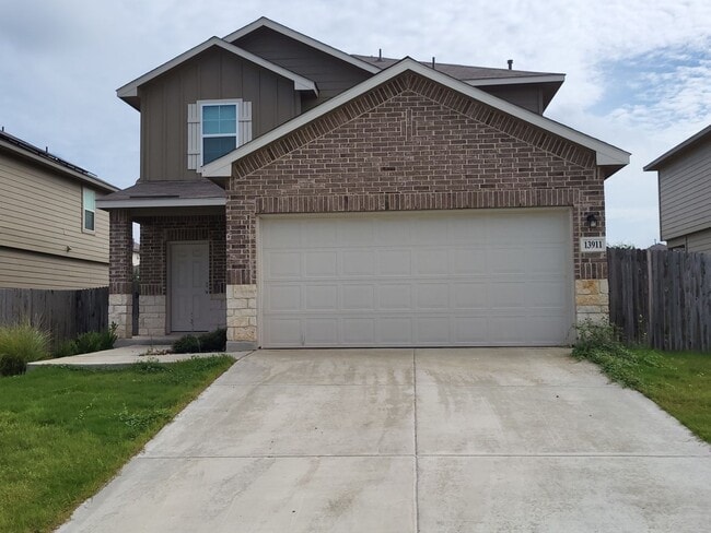 property at 13911 Oolite Run
