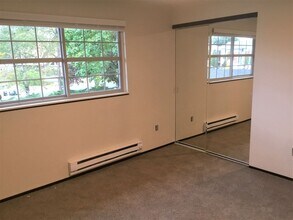 2541-2545-2545 SE 170th Ave in Portland, OR - Building Photo - Building Photo