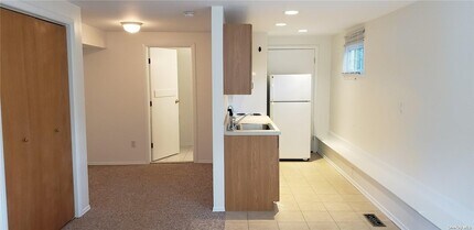 1 Old Town Ln in Halesite, NY - Building Photo - Building Photo