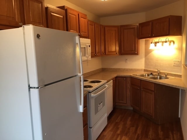 246 N Fowler St in Oconomowoc, WI - Building Photo - Building Photo