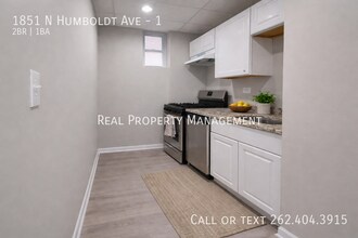 1851 N Humboldt Ave in Milwaukee, WI - Building Photo - Building Photo
