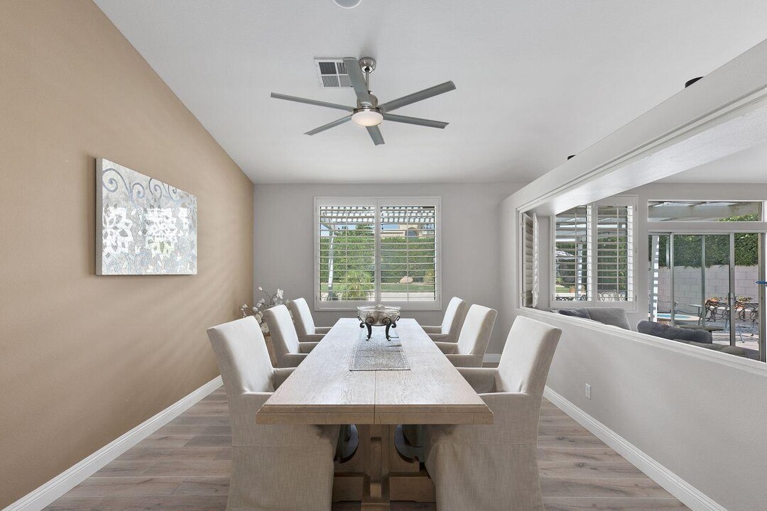 40600 Vía Fonda in Palm Desert, CA - Building Photo
