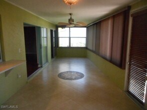 4218 SE 6th Pl in Cape Coral, FL - Foto de edificio - Building Photo