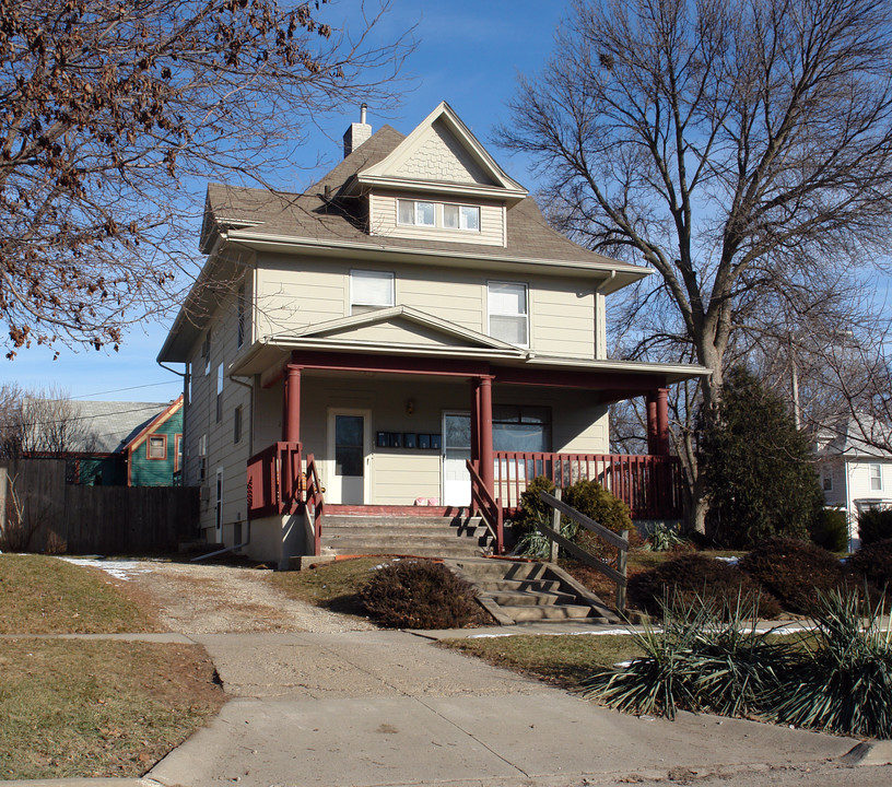 2303 Carpenter Ave in Des Moines, IA - Building Photo