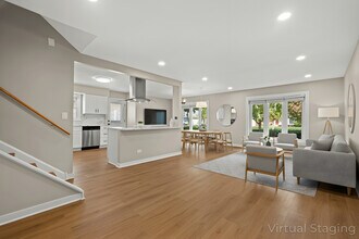 1813 W Pheasant Trail in Mount Prospect, IL - Building Photo - Building Photo