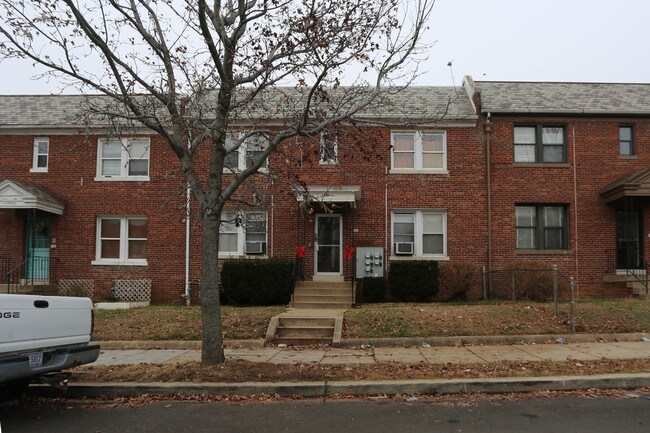 1408 Holbrook St NE in Washington, DC - Building Photo - Building Photo