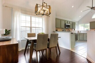 16303 Lone Wolf Dr in Leander, TX - Building Photo - Building Photo