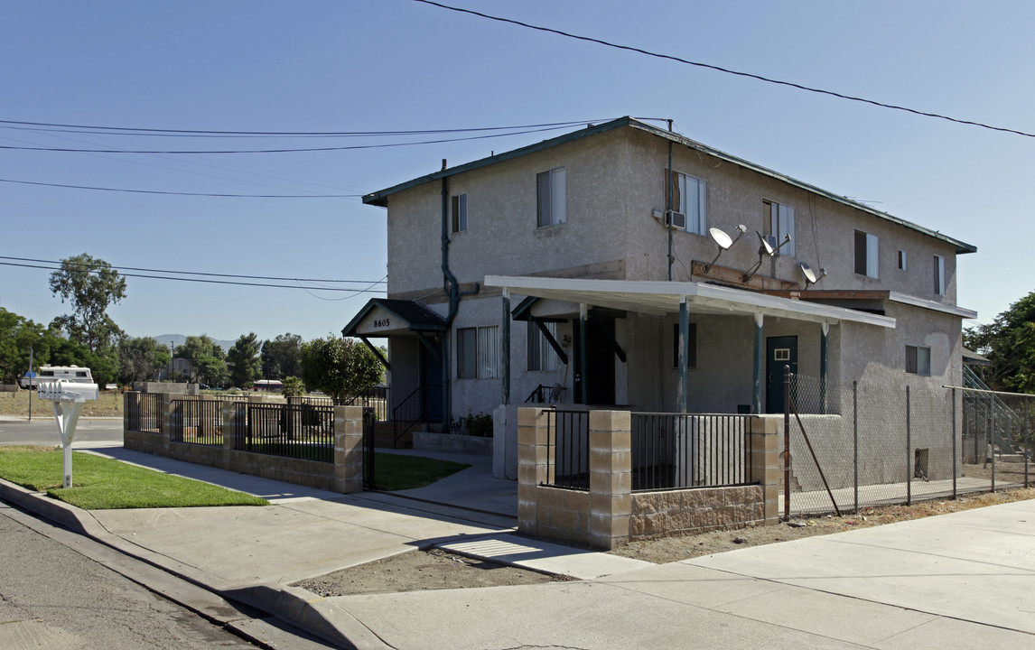 8605 Cypress Ave in Fontana, CA - Building Photo