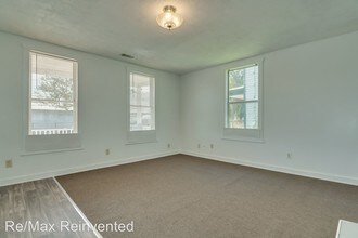 537 Watkins St-Unit -Unit B in Augusta, GA - Foto de edificio - Building Photo