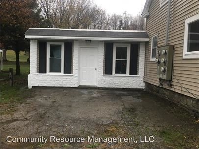 26 Sage St in North Bennington, VT - Building Photo