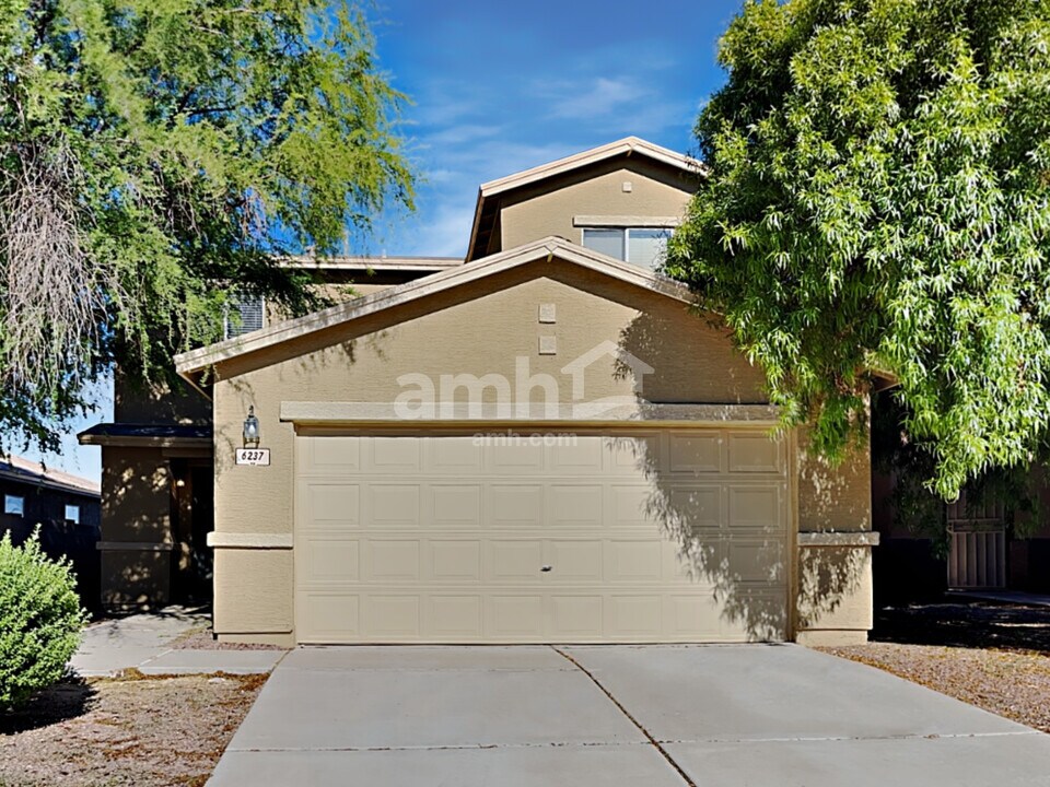 6237 S Earp Wash Ln in Tucson, AZ - Building Photo
