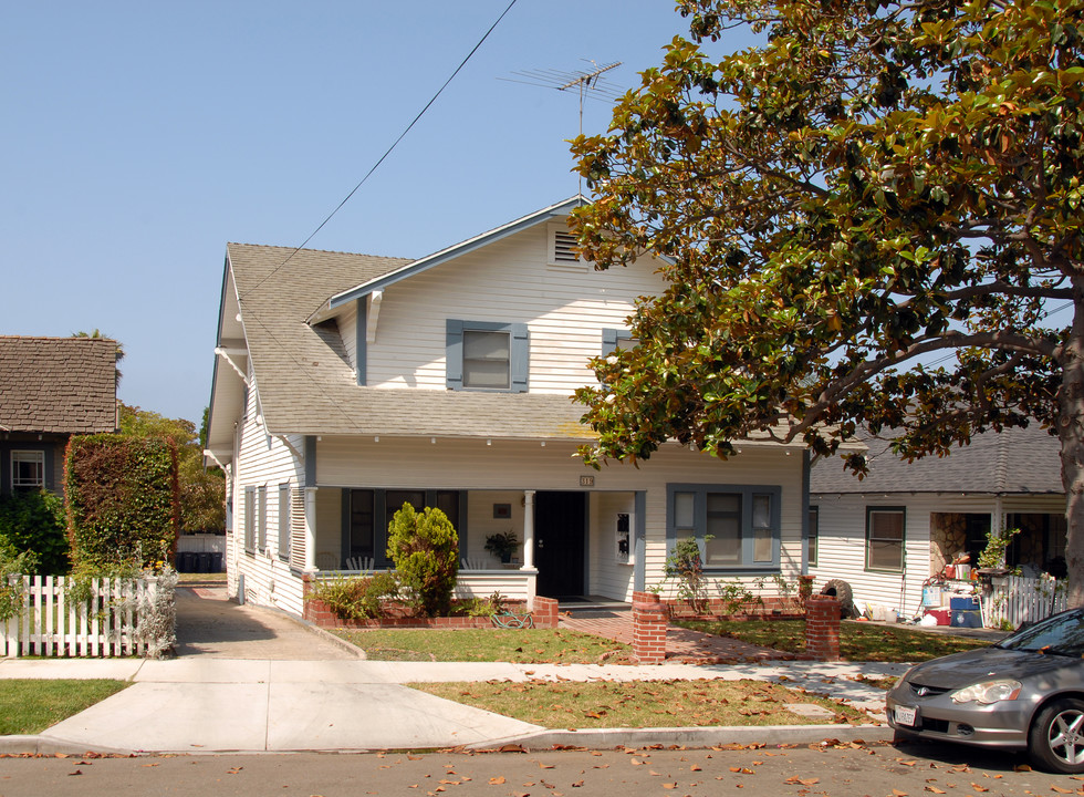 319 N Gertruda Ave in Redondo Beach, CA - Building Photo