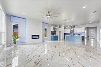 2610 Lady Andrea Dr in Corpus Christi, TX - Foto de edificio - Building Photo