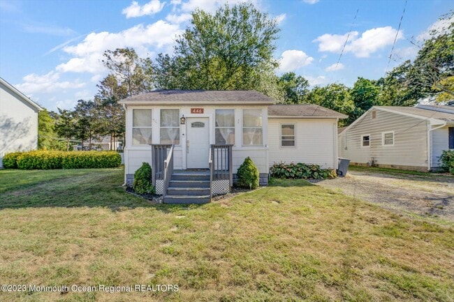 446 E Arverne Ave in Ocean Gate, NJ - Building Photo - Building Photo