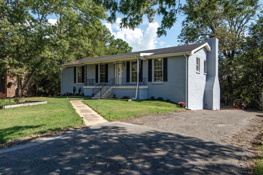 204 Whorley Dr in Nashville, TN - Foto de edificio