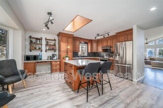 3138 Shetler Dr in West Kelowna, BC - Building Photo - Building Photo