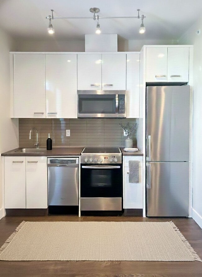 property at 45513-45513 Market Way