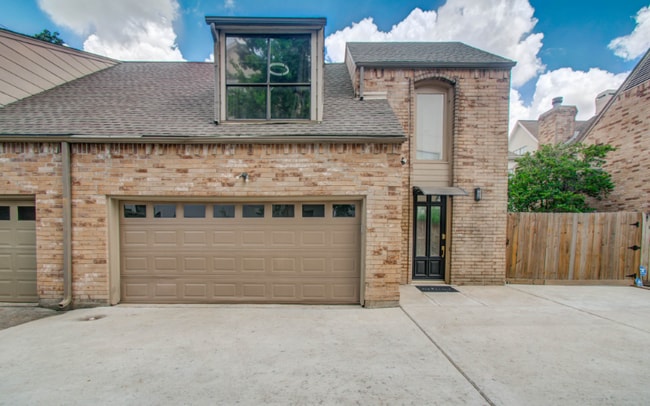 property at 2222 Potomac Dr
