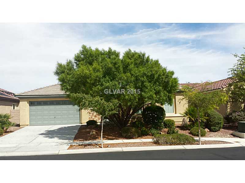 8204 Imperial Lakes St in Las Vegas, NV - Building Photo