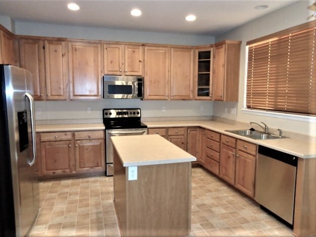 12865 Roslyn St in Thornton, CO - Foto de edificio - Building Photo