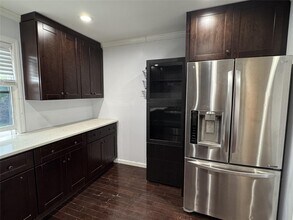 98 Farmedge Rd in Levittown, NY - Building Photo - Building Photo