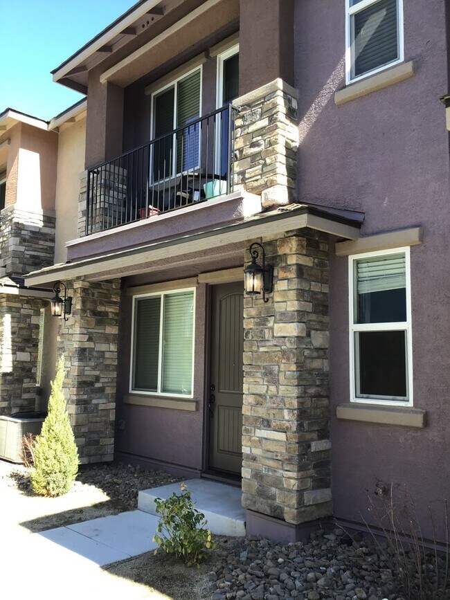 2085 S Virginia St in Reno, NV - Building Photo - Building Photo