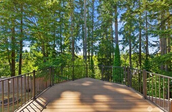 20101 95th Pl NE in Bothell, WA - Building Photo - Building Photo