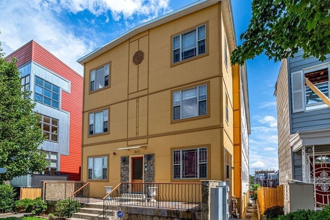 3573 Warder St NW in Washington, DC - Building Photo - Building Photo