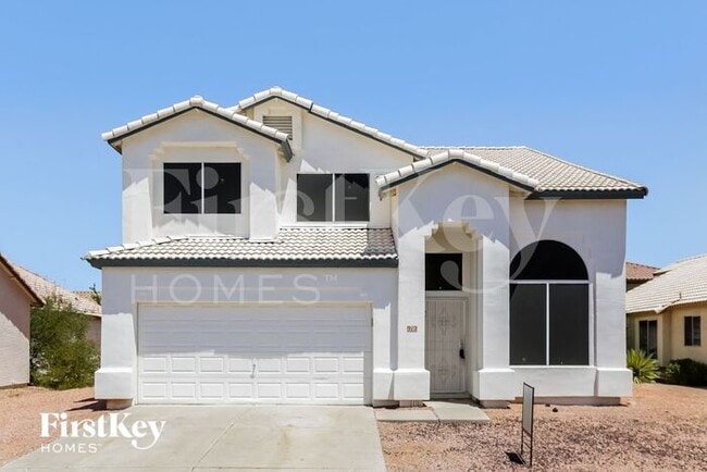 property at 912 E Baylor Ln