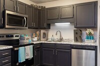 Deep River Pointe Apartments photo'