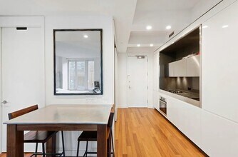 15 Broad St in New York, NY - Building Photo - Building Photo