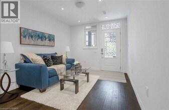 17 Ritchie Ln in Hamilton, ON - Building Photo - Building Photo
