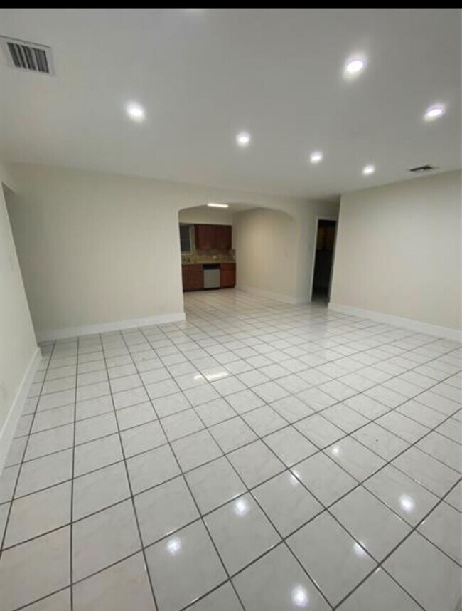 1727 Washington St in Hollywood, FL - Building Photo - Building Photo