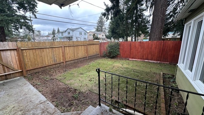 2406 SE 139th Ave in Portland, OR - Building Photo - Building Photo