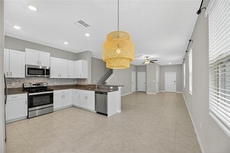 9643 Mulberry Marsh Ln in Sun City Center, FL - Building Photo - Building Photo