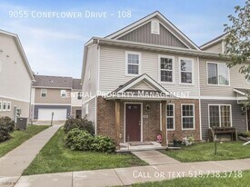 9055 Coneflower Dr in West Des Moines, IA - Building Photo