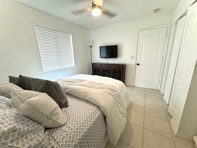 398 Arapahoe Ln NE in Palm Bay, FL - Building Photo - Building Photo
