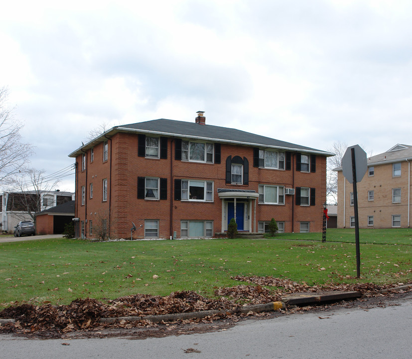 43 Green Bay Dr in Youngstown, OH - Building Photo